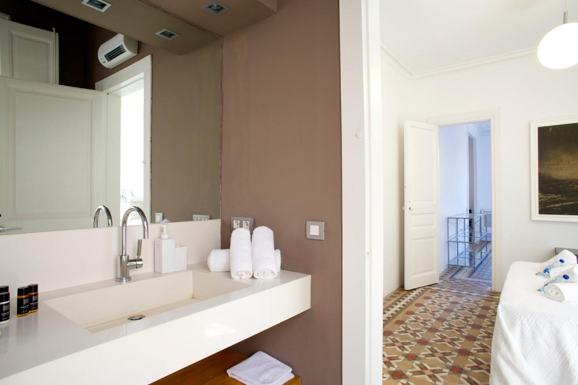 The Claris Suites I Barcelona Exterior photo