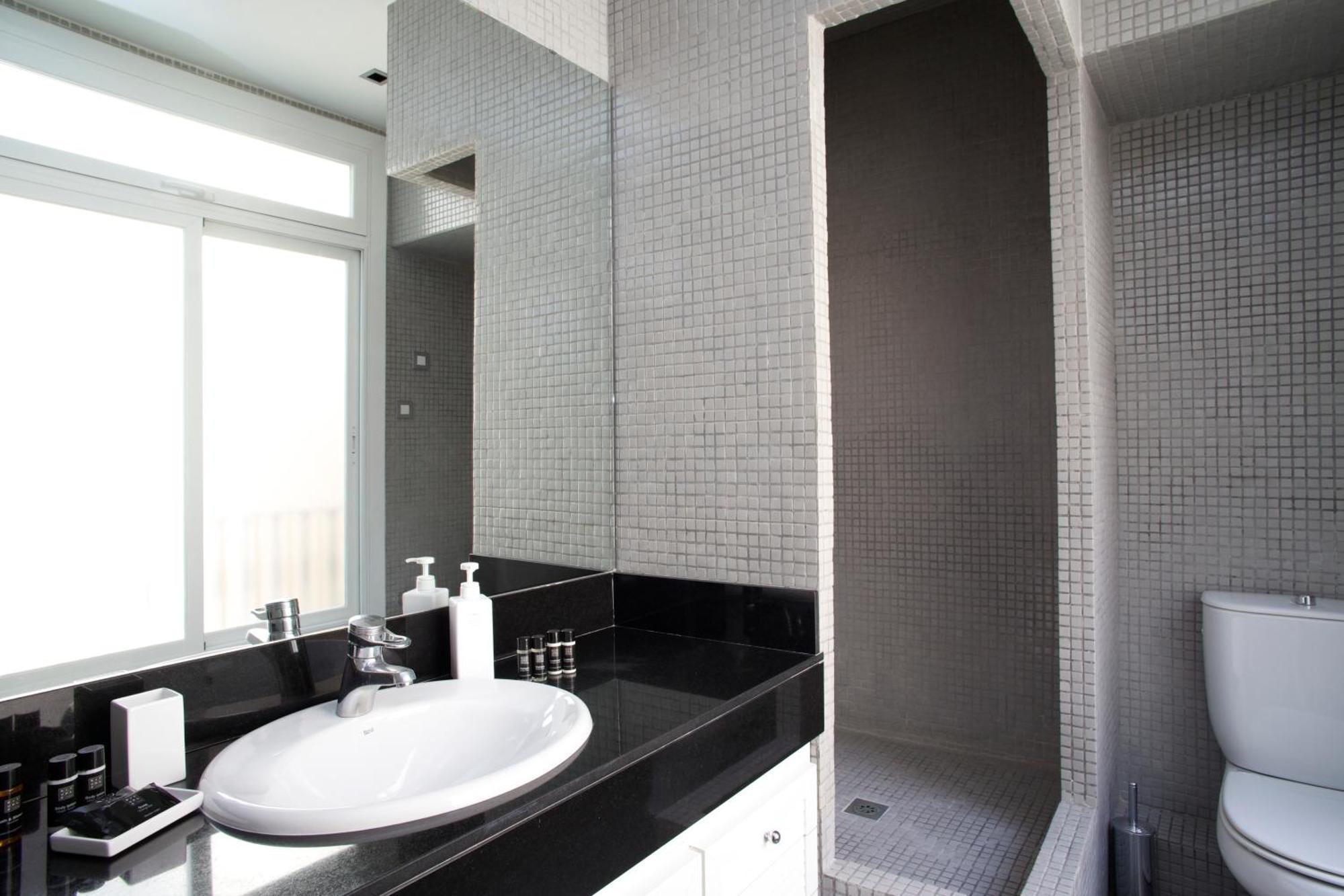 The Claris Suites I Barcelona Exterior photo